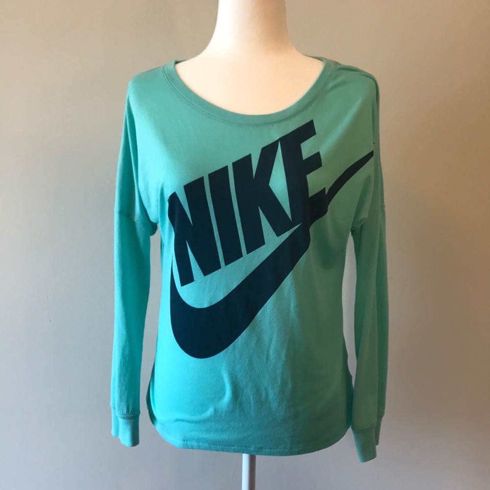 Nike Long Sleeve T-shirt